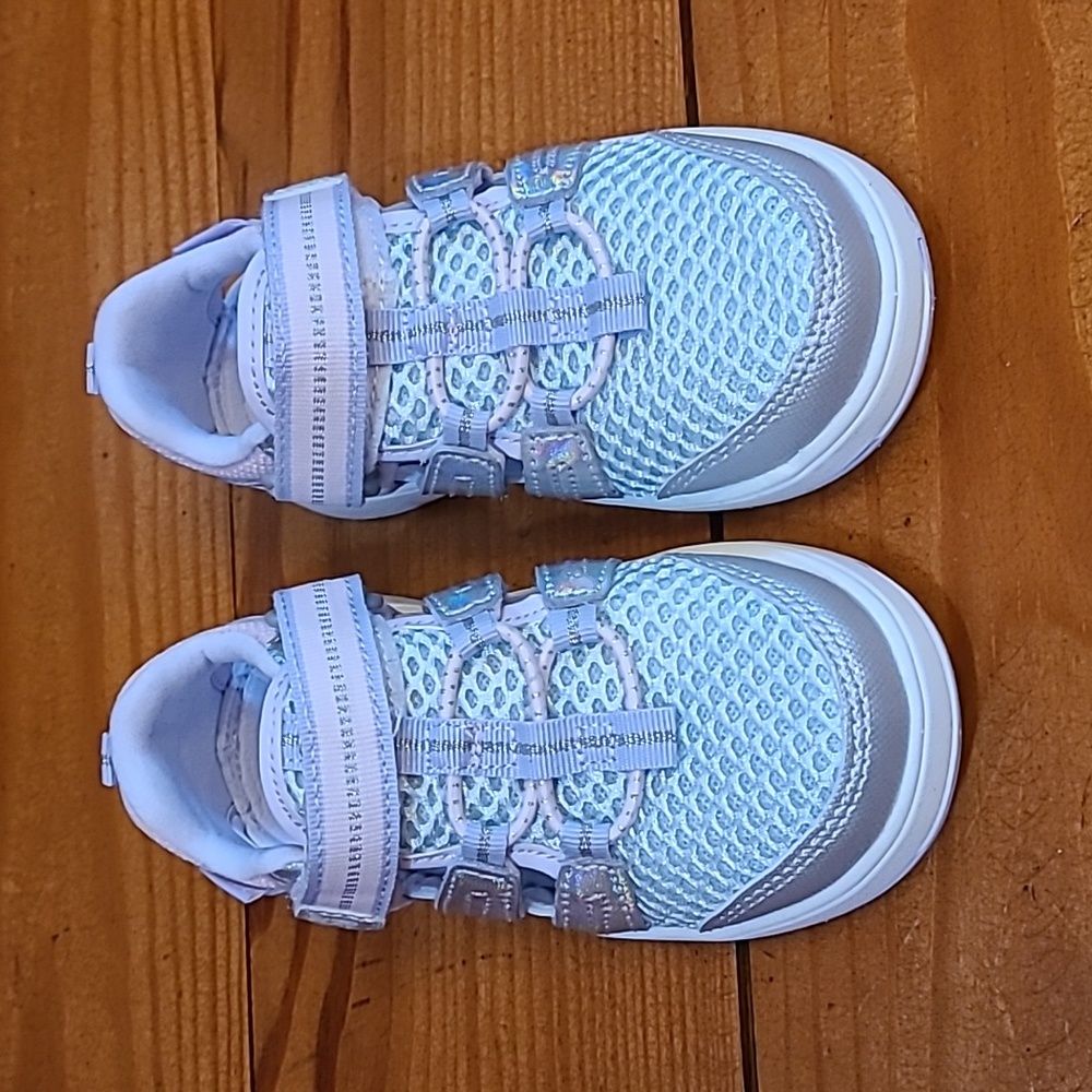 Stride rite Seaton sneaker sandals NWOT